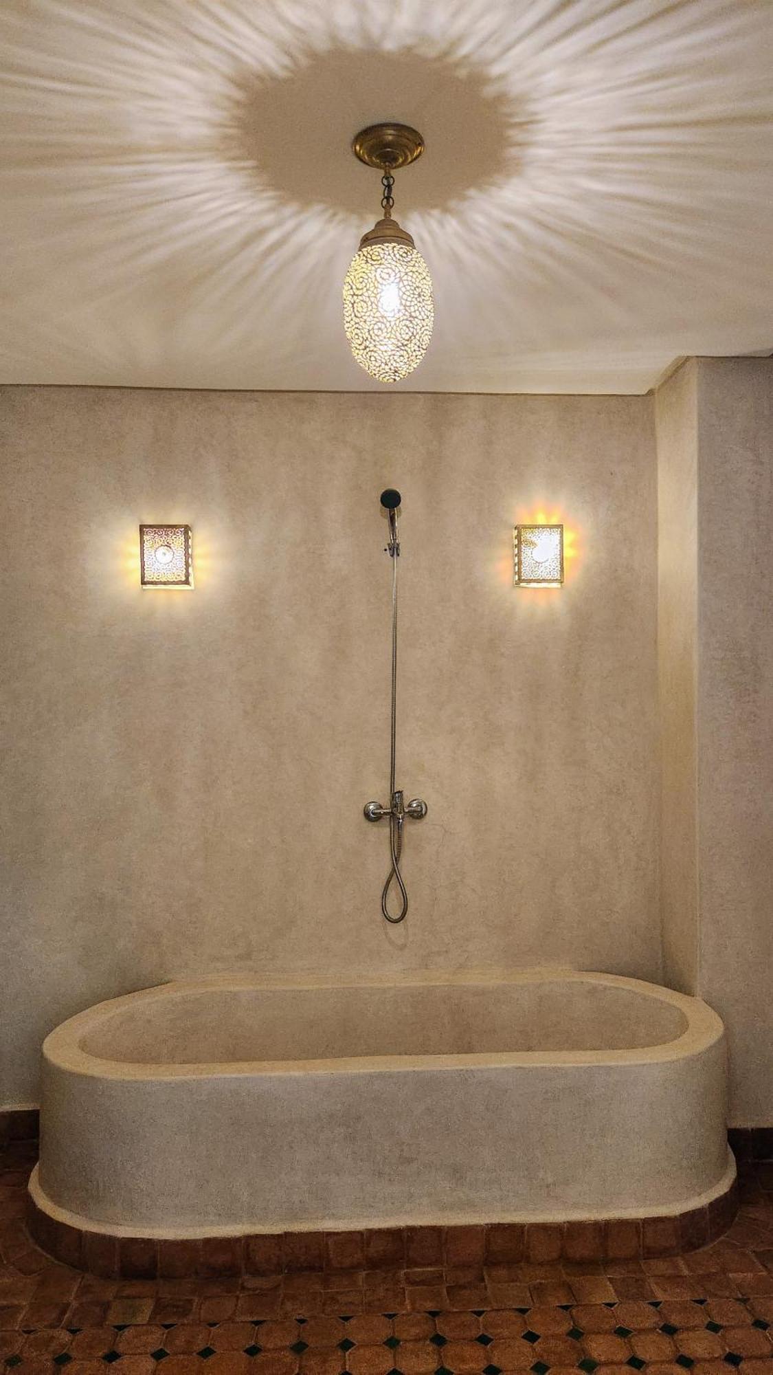 Riad Lily Rabat Luaran gambar
